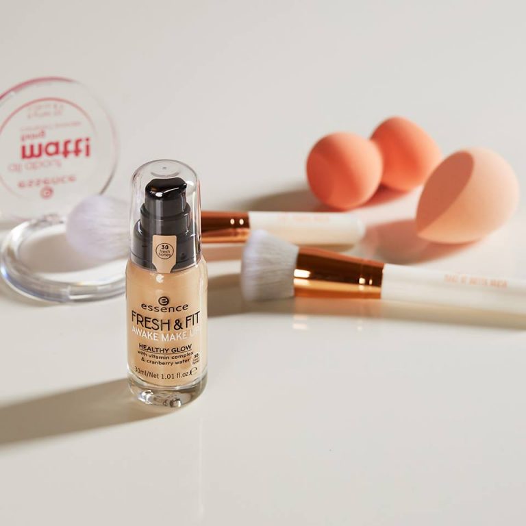 Make – up preporuka: essence tečni puderi