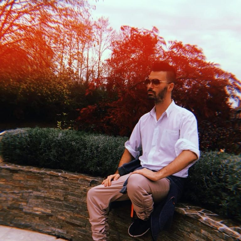 OTKRIVAMO! NENAD ŠKUNDRIĆ PESMU NAMENJENU DINI MERLINU POKLONIO MLADOJ ZVEZDI GRANDA!