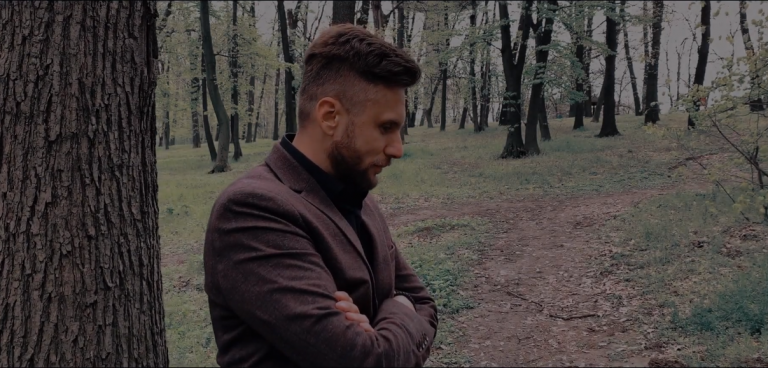 ZABLUDA, NOVI COVER MLAĐENA TOŠOVIĆA (VIDEO)