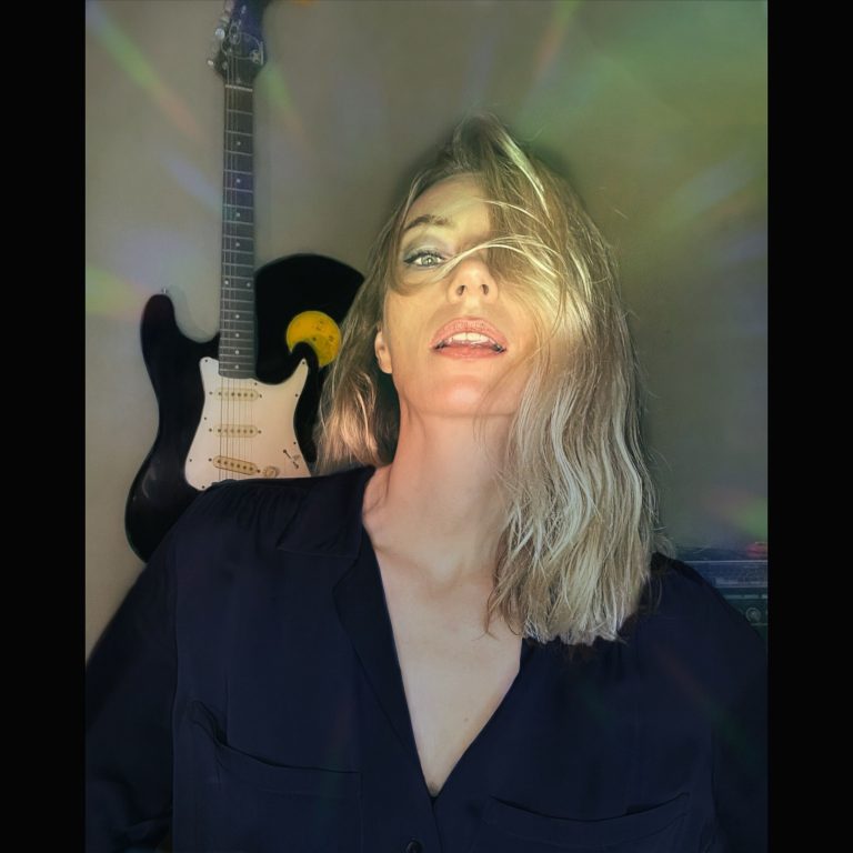 ANA STANIC – LJUBAV BEZ DODIRA!PESMA ZA EVROVIZIJU 2022!