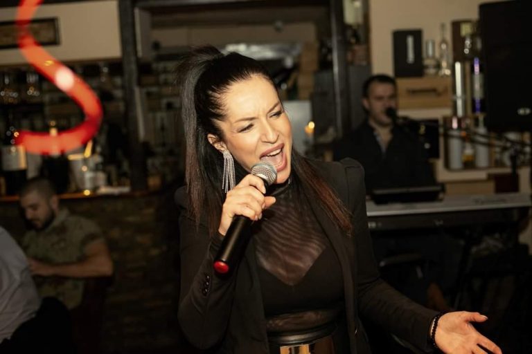 TIYANA MILENKOVIĆ VREDNO SPREMA NOVE PROJEKTE!