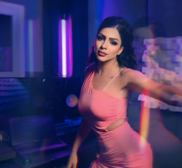 ZAPALILA BALKAN! NIKOLINA GRBA SNIMILA COVER “BALKANIJA” !