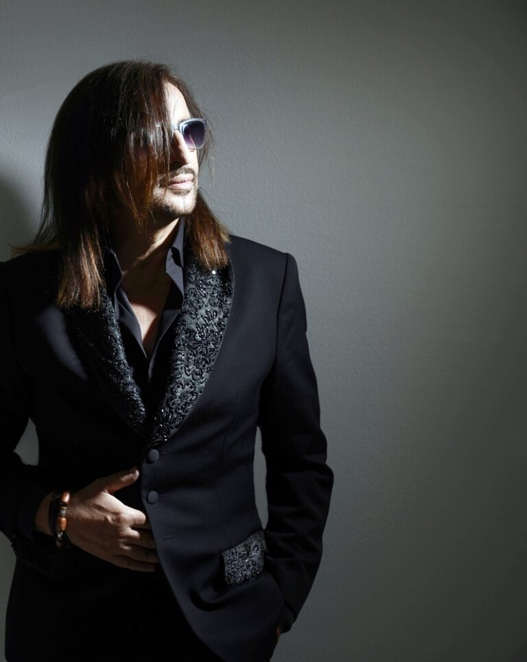 Veliki povratak Mladena Burnaća na scenu sa pjesmom “Trebam te kao nebo anđele”